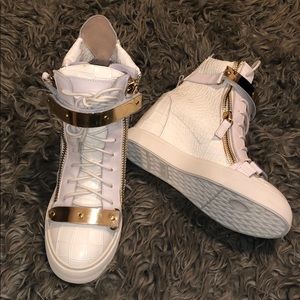 COPY - Women’s Wedge Shoe